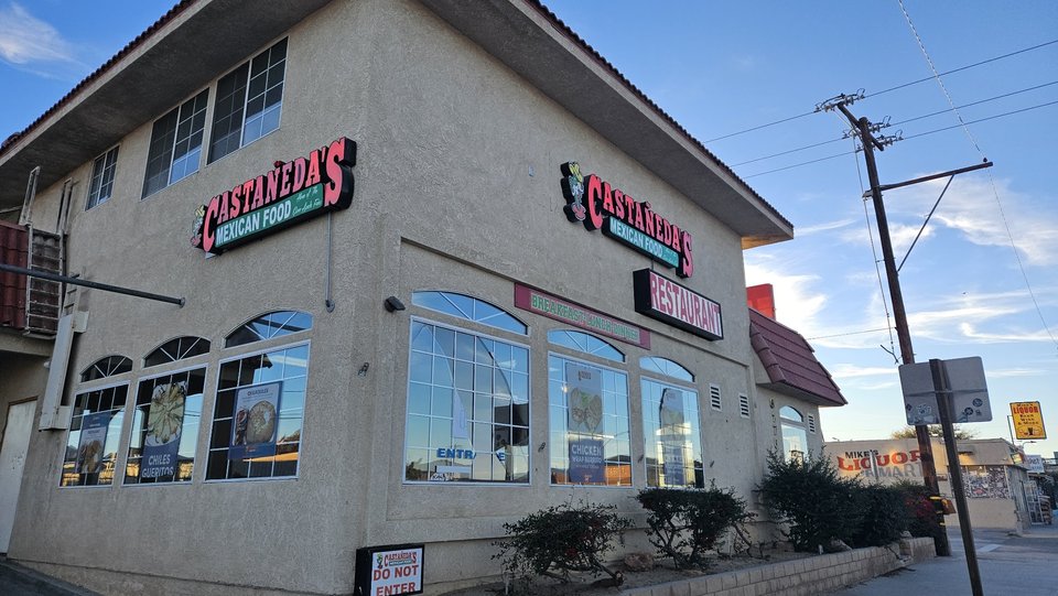 Mexican restaurant storefront along 29 Palms Highway.